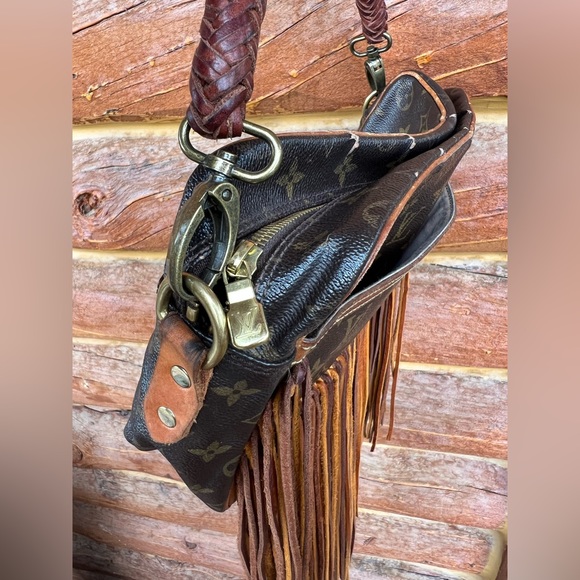 Vintage BoHo Authentic Louis Vuitton Fringe Crossbody - Picture 9 of 12
